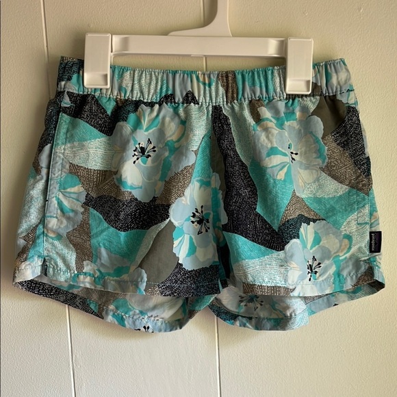 Patagonia Athletic Blue Black Floral Hibiscus Field Barely Baggies Shorts Sz XS - Picture 5 of 13
